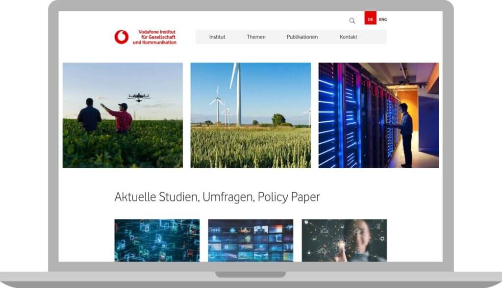 Ansicht der Homepage des Vodafone Instituts auf einem Laptop